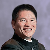 何伯权